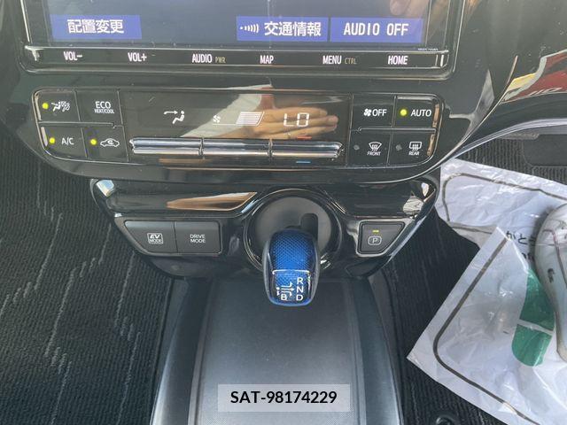 Toyota PRIUS 2020-10 330990-11