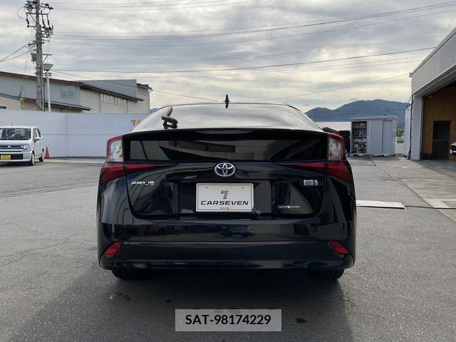 Toyota PRIUS 2020-10 330990-2