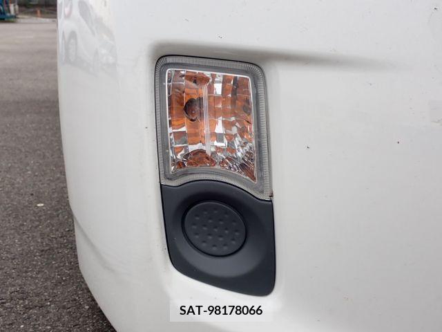 Toyota PRIUS 2011-06 384447-9