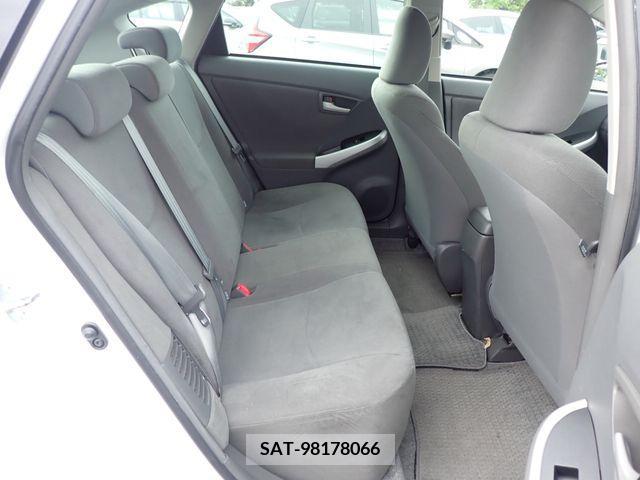 Toyota PRIUS 2011-06 384447-19