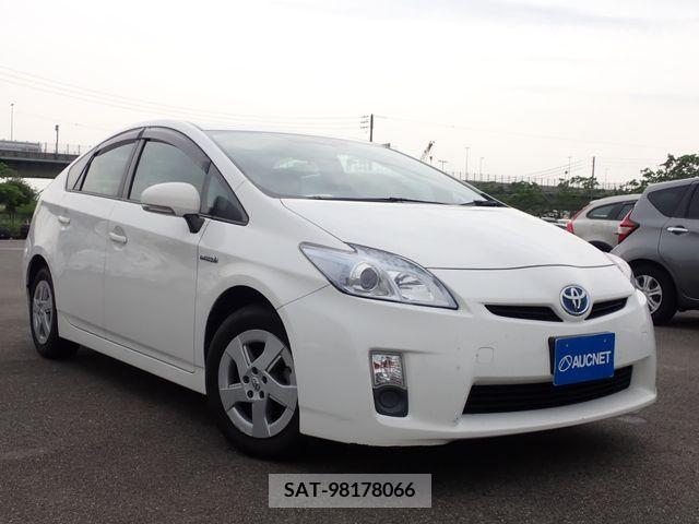 Toyota PRIUS 2011-06 384447-0