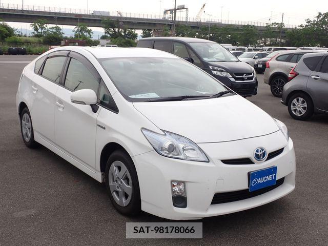 Toyota PRIUS 2011-06 384447-3