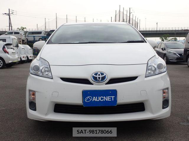 Toyota PRIUS 2011-06 384447-5