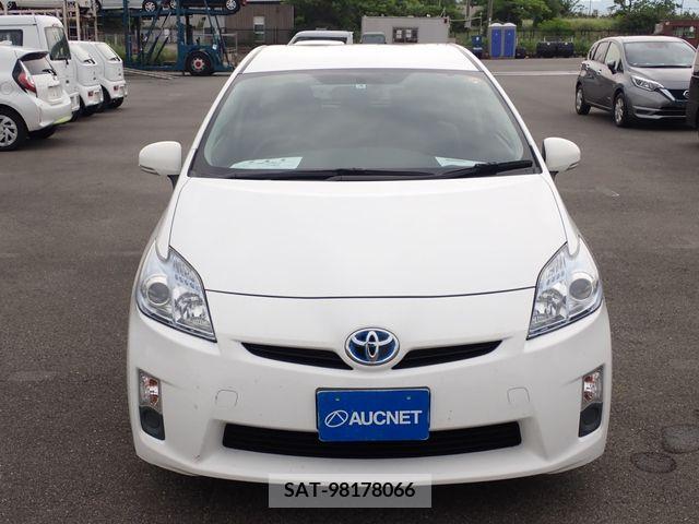 Toyota PRIUS 2011-06 384447-4