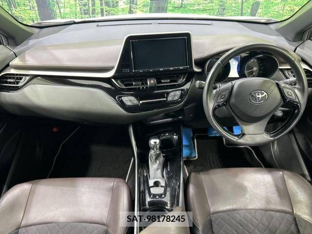 Toyota C-HR 2018-04 266984-1