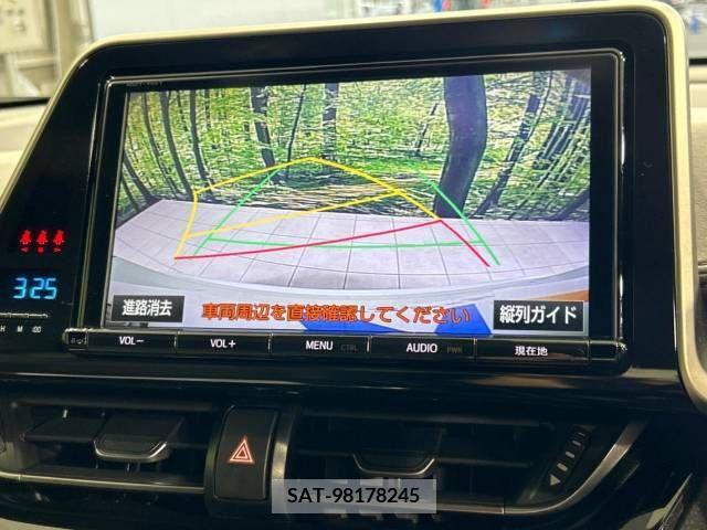 Toyota C-HR 2018-04 266984-4