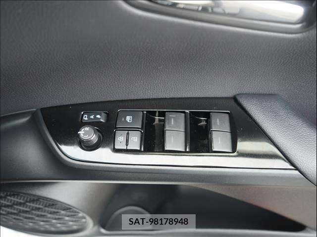 Toyota PRIUS 2020-05 366313-13