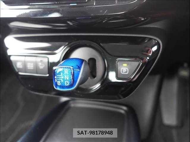 Toyota PRIUS 2020-05 366313-12