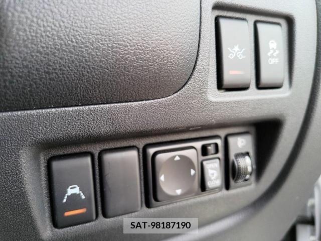 Nissan MARCH 2022-05 386409-15