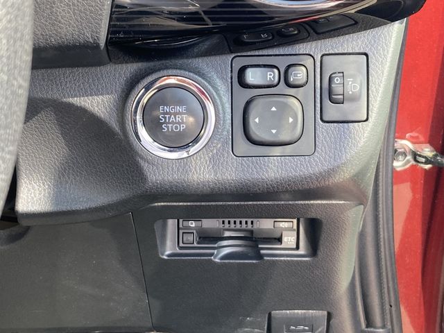 Toyota VITZ 2018-10 9677-11