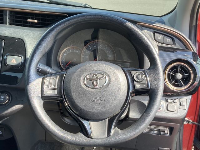 Toyota VITZ 2018-10 9677-8