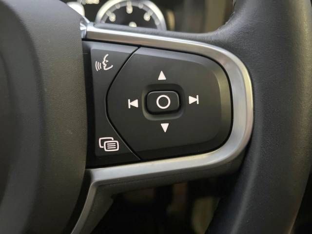 Volvo XC60 2018-05 185916-19