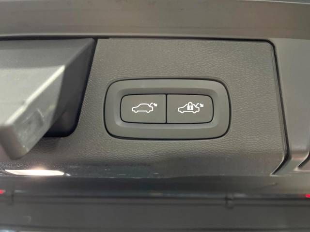Volvo XC60 2018-05 185916-6