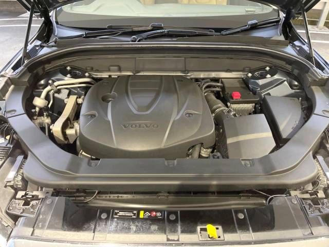 Volvo XC60 2018-05 185916-17