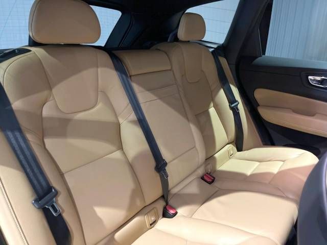 Volvo XC60 2018-05 185916-9