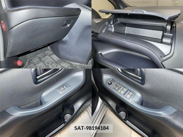 Toyota NOAH 2014-09 371947-19