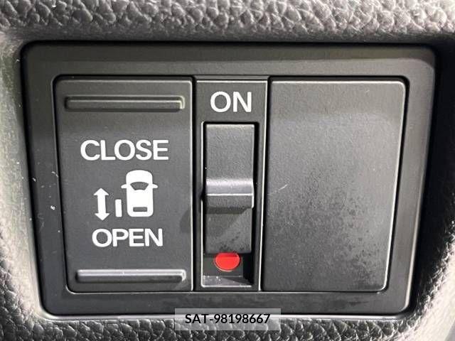 Honda N BOX CUSTOM 2018-10 341597-4