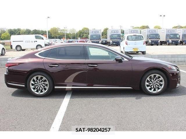 Lexus LS 2019-01 233362-7