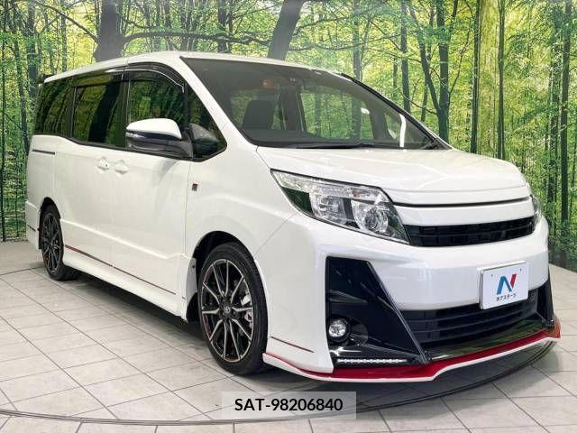 Toyota NOAH 2017-11 321558-17