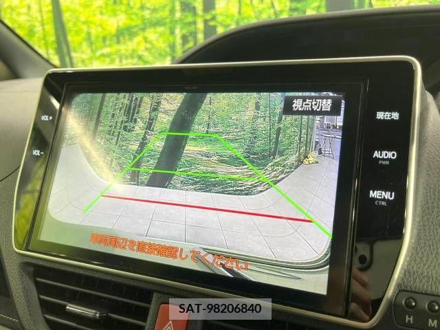 Toyota NOAH 2017-11 321558-4