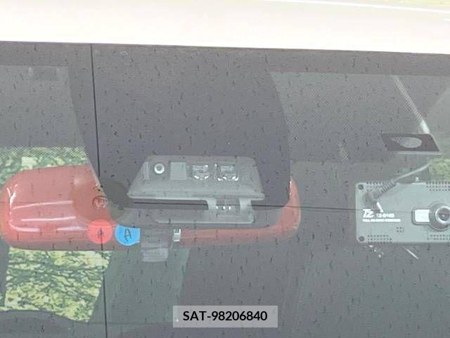 Toyota NOAH 2017-11 321558-2