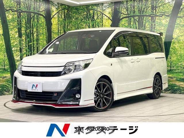 Toyota NOAH 2017-11 321558-0