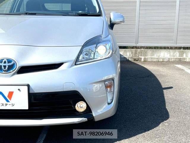 Toyota PRIUS 2014-09 385905-19