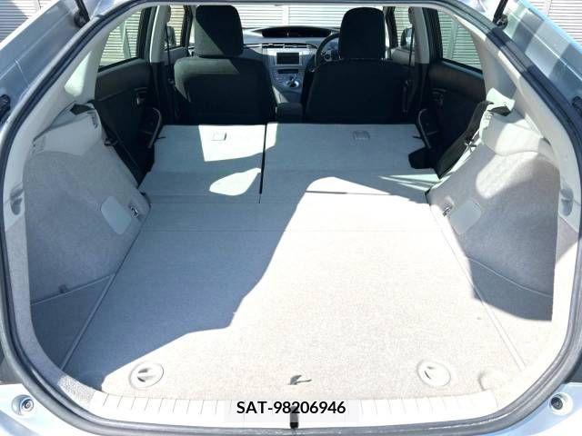 Toyota PRIUS 2014-09 385905-8