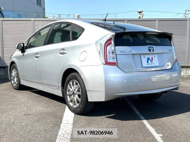 Toyota PRIUS 2014-09 385905-15