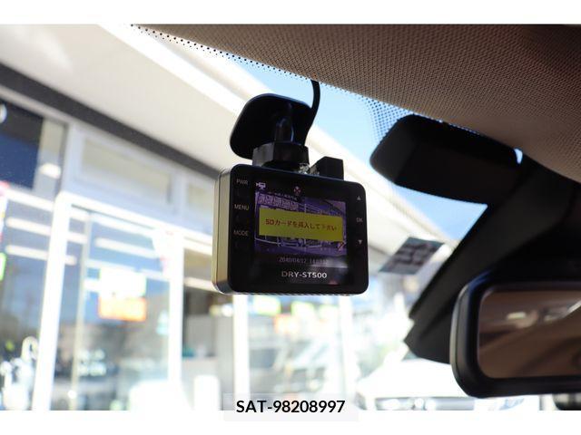 Toyota VOXY 2019-04 217076-14