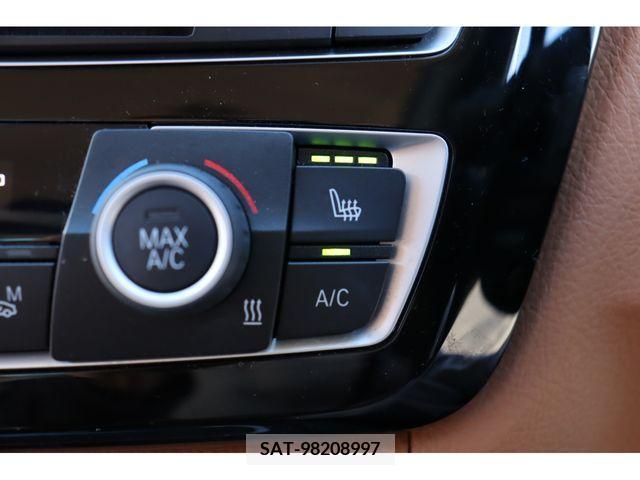 Toyota VOXY 2019-04 217076-7