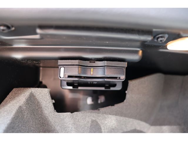 Mercedes Benz GLA-CLASS 2017-01 2761-10