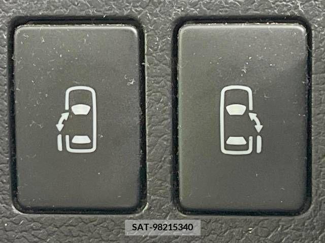 Toyota VOXY 2011-08 395007-3