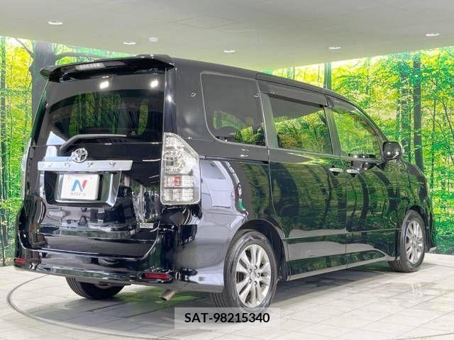 Toyota VOXY 2011-08 395007-17