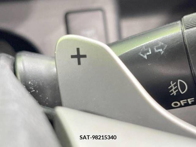 Toyota VOXY 2011-08 395007-7