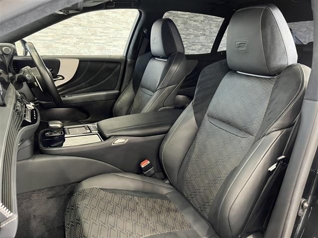Lexus LS 2021-03 185460-18