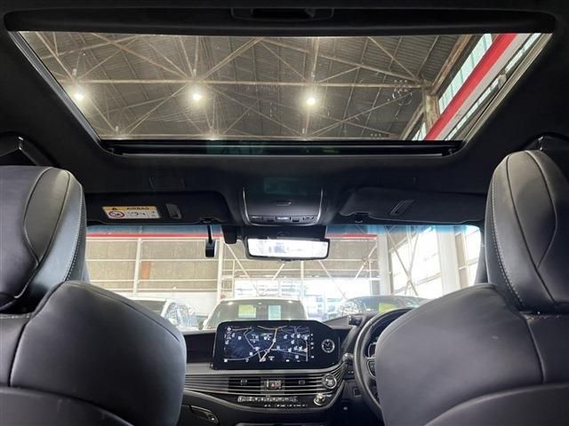 Lexus LS 2021-03 185460-5