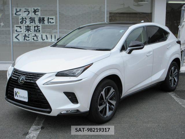 Lexus NX 2019-01 353944-0