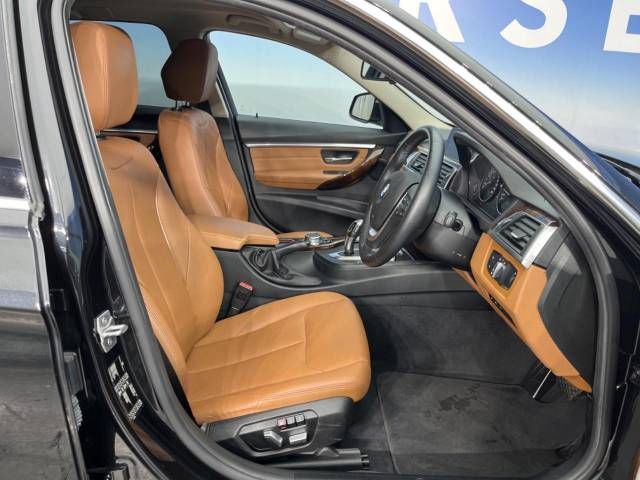 Bmw 3 SERIES 2017-01 195297-9