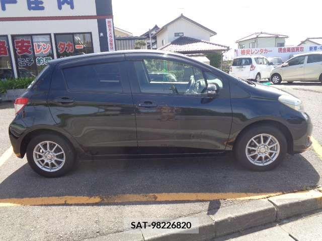 Toyota VITZ 2013-07 201520-3