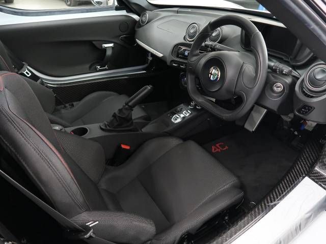 ALFA ROMEO 4C 2017-01 182926-14