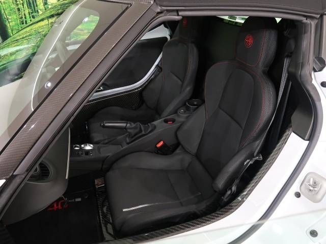 ALFA ROMEO 4C 2017-01 182926-13