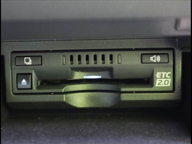 Lexus LS 2021-03 20046-18