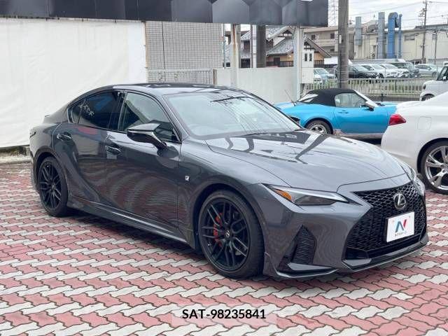 Lexus IS 2022-04 388370-16