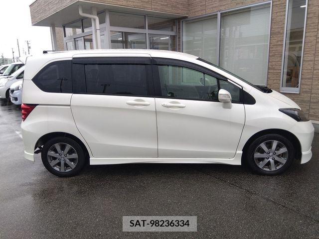 Honda FREED 2009-12 390992-2