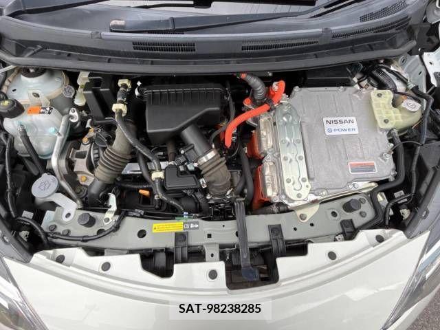 Nissan NOTE 2016-12 329347-18