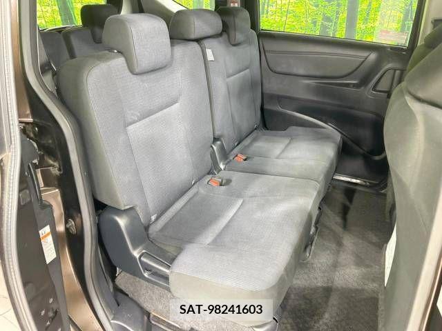 Toyota SIENTA 2016-01 336349-9