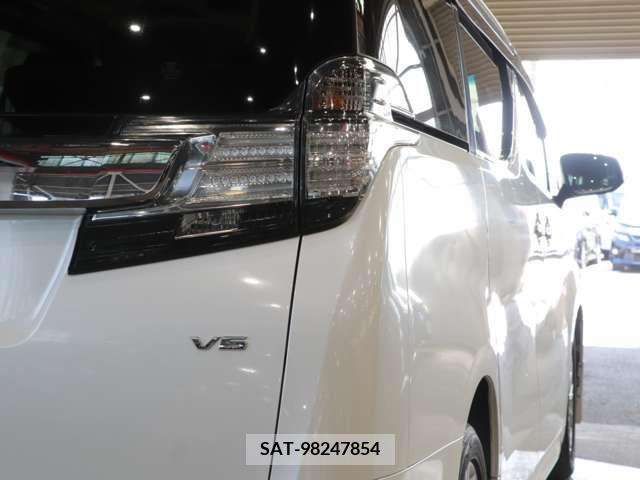 Toyota VELLFIRE 2015-03 372201-14