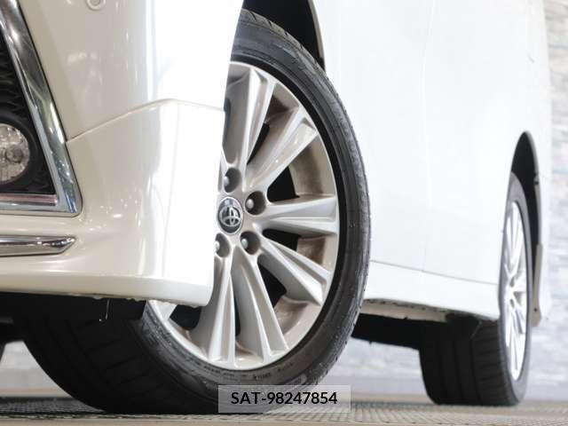 Toyota VELLFIRE 2015-03 372201-12