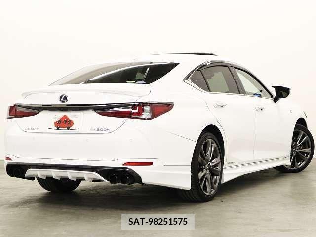 Lexus ES 2019-05 229841-2